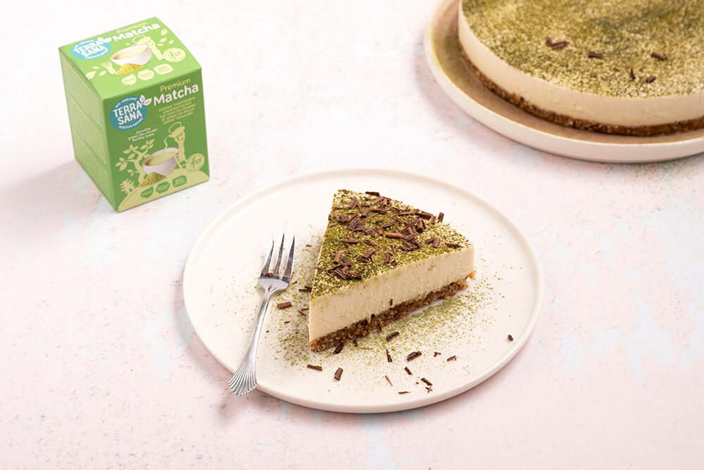 matcha kokos taart pie, kokosmelk, matchapoeder, ahornsiroop, zijden tofu, agar agar, cashewnoten, dadels, kokosolie05