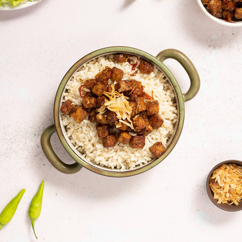 recetas arroz con tempeh frito y ensalada